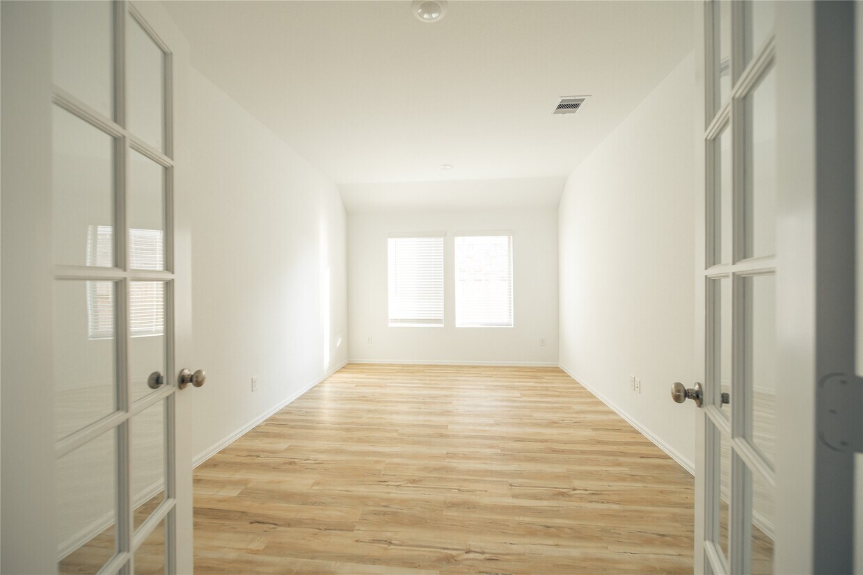 Building Photo - 2615 Olivine Stone Dr