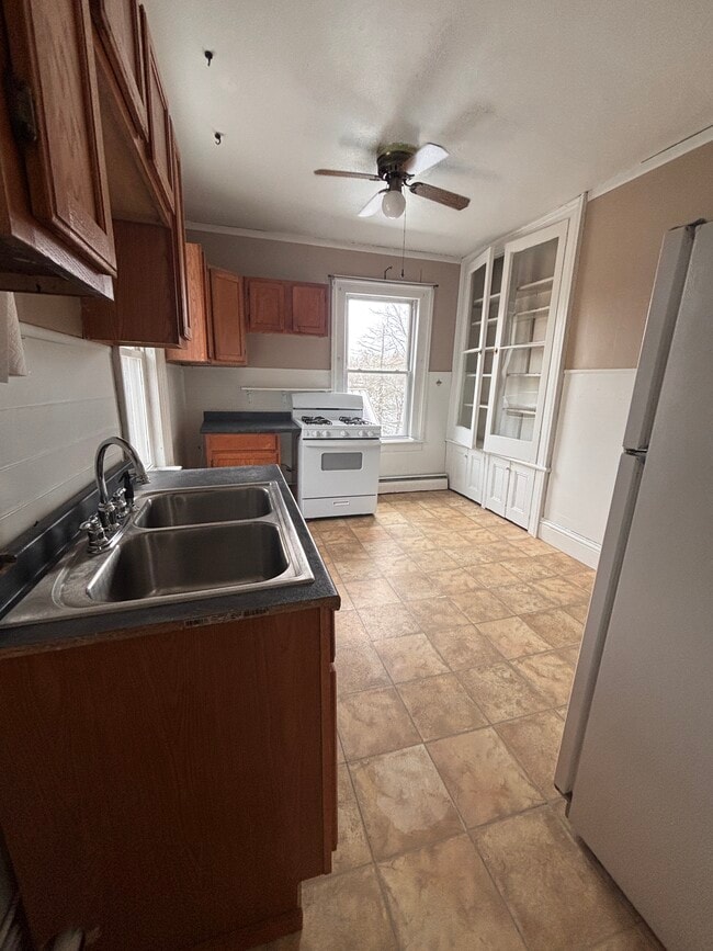 Building Photo - 103 Ulster Ave