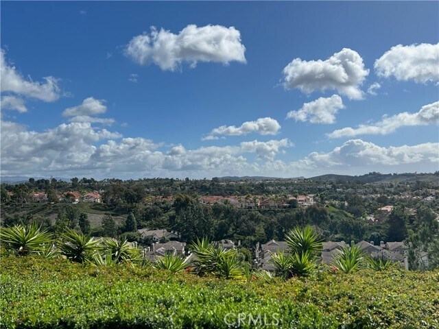 Building Photo - 24482 Los Serranos Dr