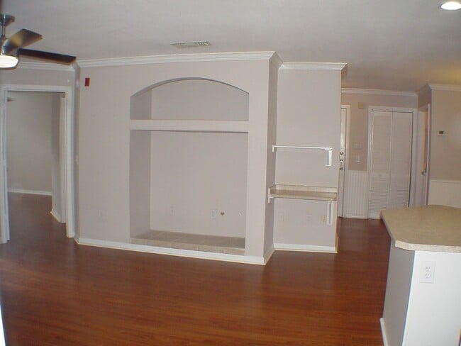 Building Photo - A small, gated community close to UNF, St....