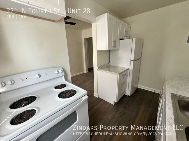 Foto del edificio - Newly Renovated 2 Bedroom 1 Bathroom Apart...