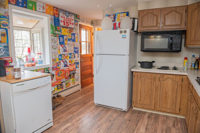 Building Photo - 409 Sterling Plz