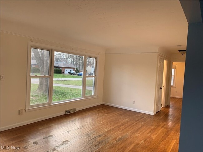 Building Photo - 1861 Eaton Dr