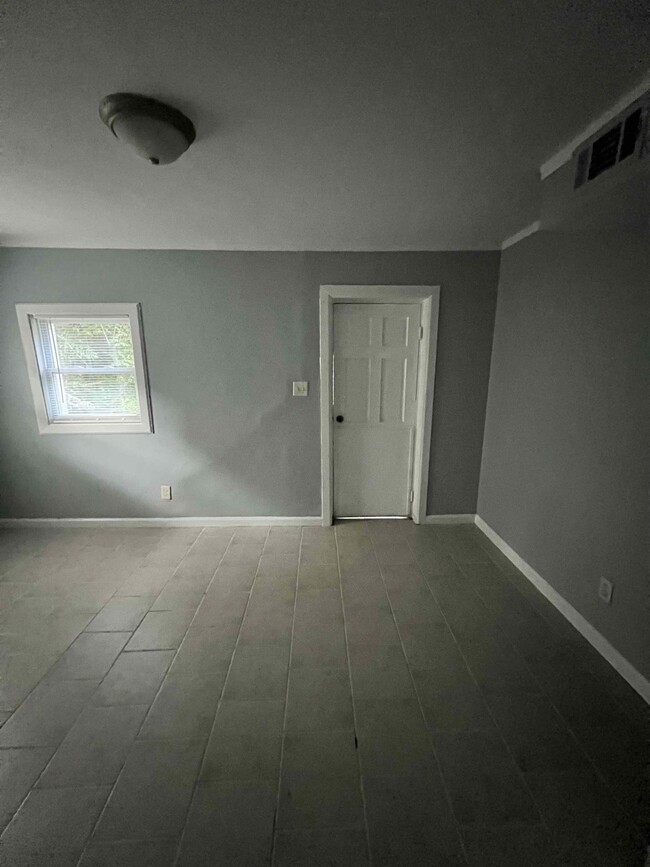 Building Photo - 1045 Curry Pl