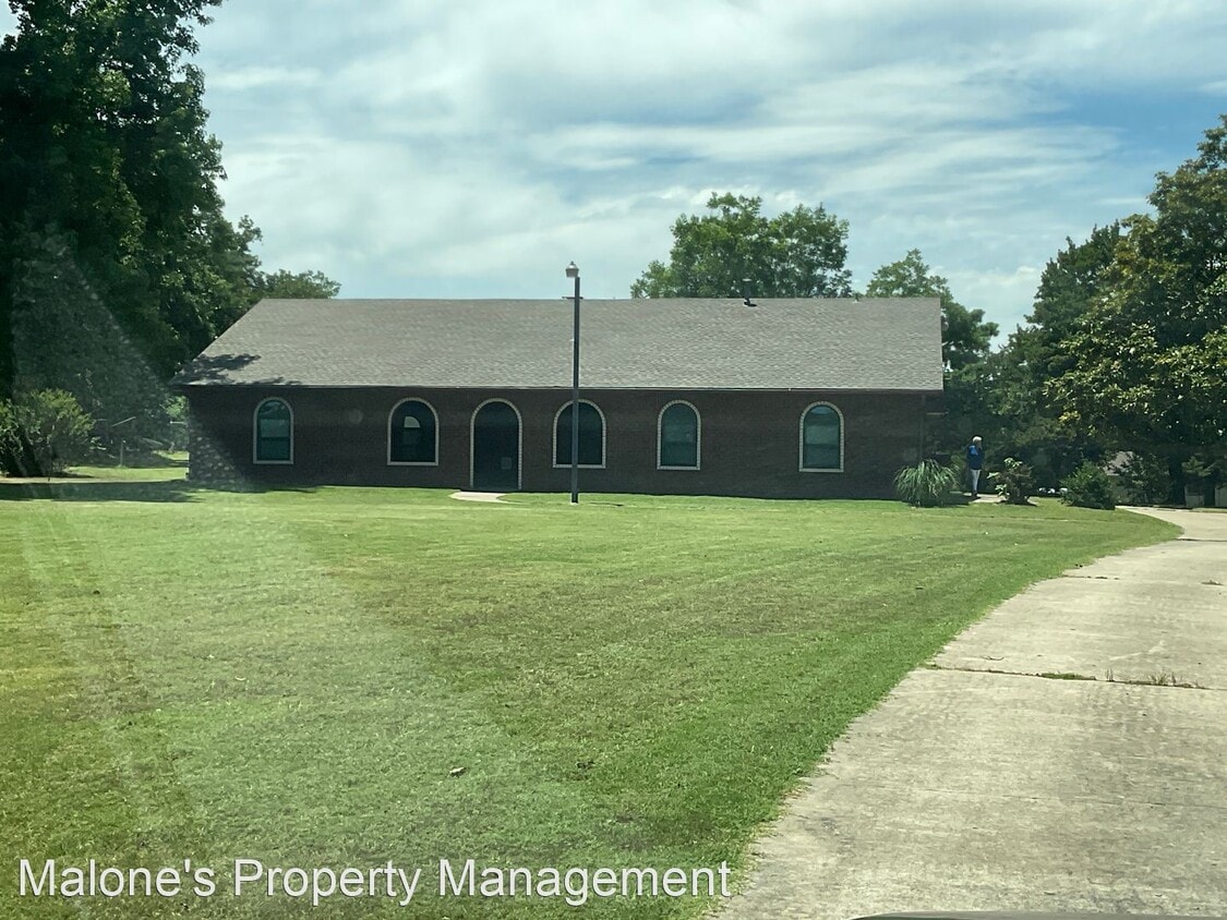 Primary Photo - 3 br, 2 bath House - 237 N. Triple X