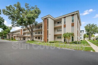Building Photo - 5880 38th Ave N