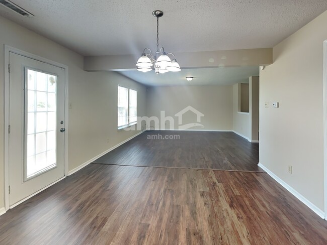 Building Photo - 6503 W Philadelphia Dr