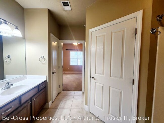 Foto del edificio - 2 br, 2 bath House - 1632 Suncrest Village