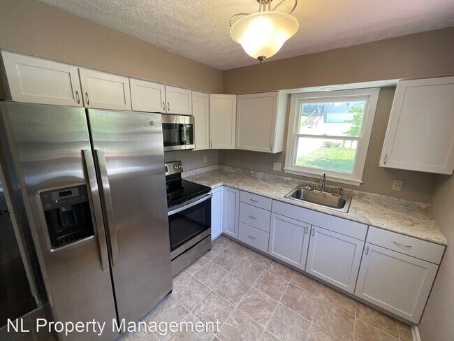 Foto del edificio - 3 br, 1 bath House - 7704 N 33rd Street