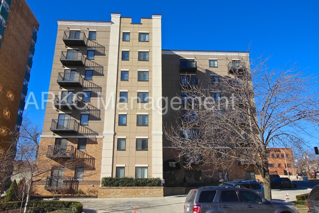 Foto principal - 4700 Roanoke Pky