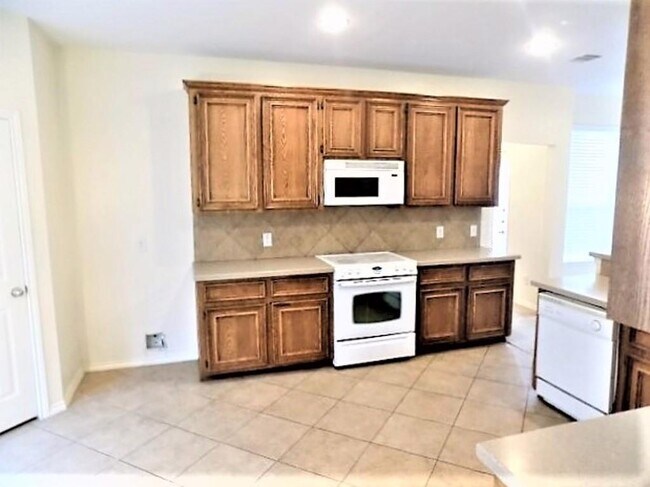 Foto del edificio - 864 Rock Harbor Ln