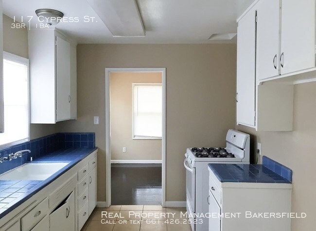 Building Photo - 117 Cypress St