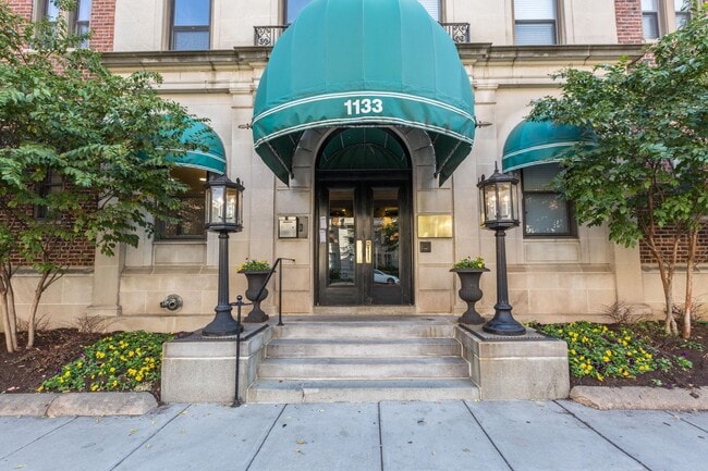 Building Photo - 1133 13th St NW