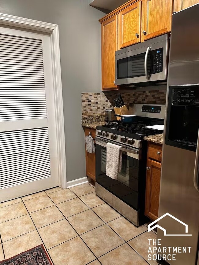 Foto del edificio - 811 S Kedzie Ave