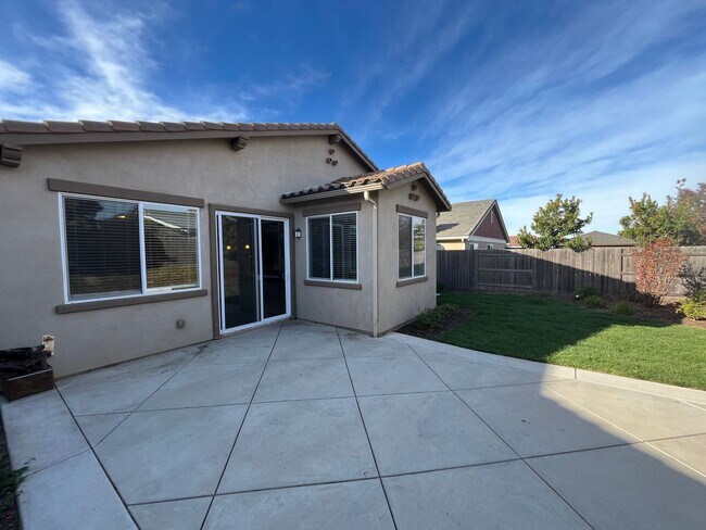 Building Photo - 1037 Shultz Ln