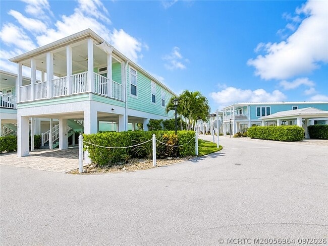 Building Photo - 252 NE Ebbtide Way