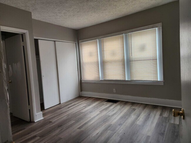 Foto del edificio - 2008 Sugar Grove Ave