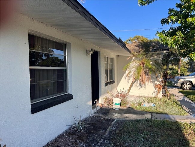 Building Photo - 727 Wyoming Ave