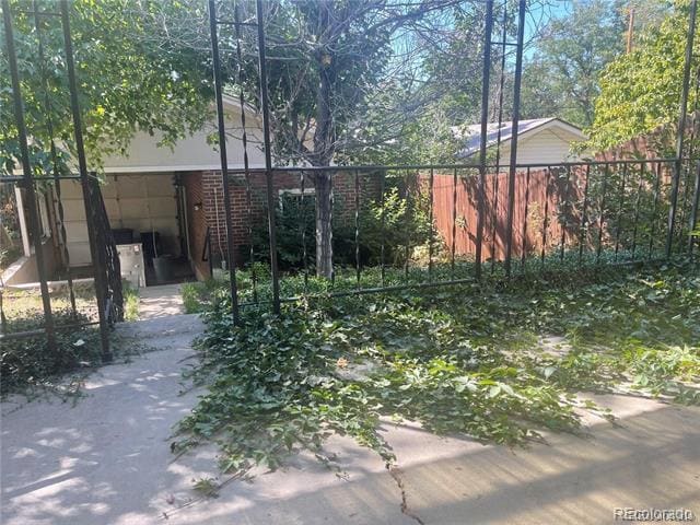 Building Photo - 1143 S Corona St