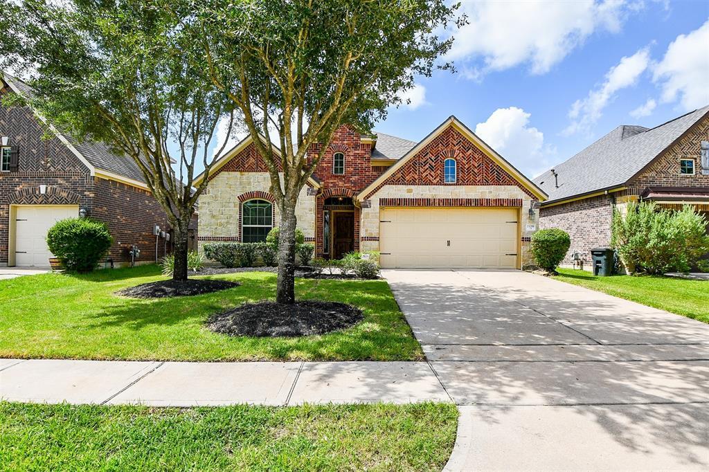 Foto principal - 15219 Ashbrook Dove Ln
