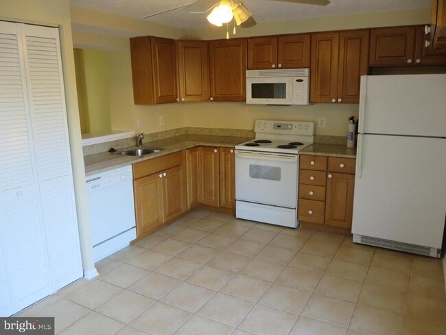 Building Photo - 9038 St Steven Ct
