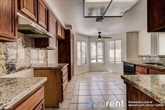 Foto del edificio - 5 br, 3 bath House - 368 Pagosa Ct, Palmda...