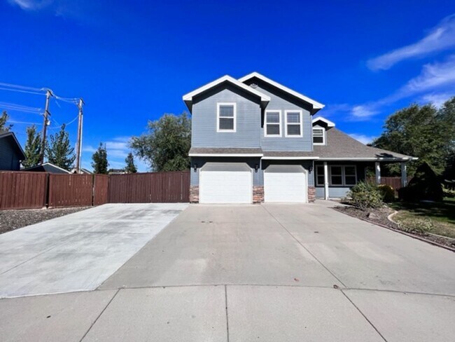 Foto del edificio - 3134 N Blue Springs Ave