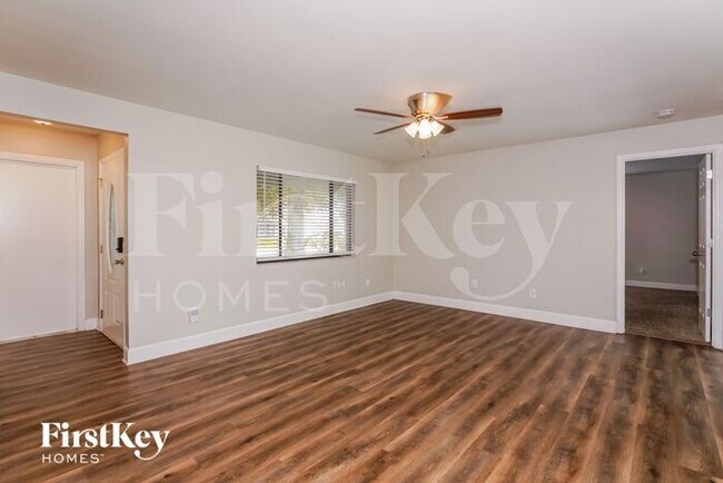 Foto del edificio - 2710 Victory Palm Dr