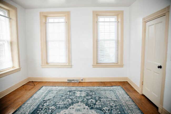 Foto del edificio - 304 Pine St