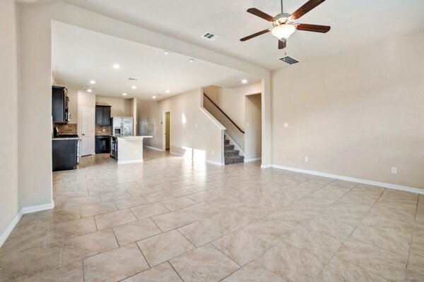 Building Photo - 6064 Akin Song