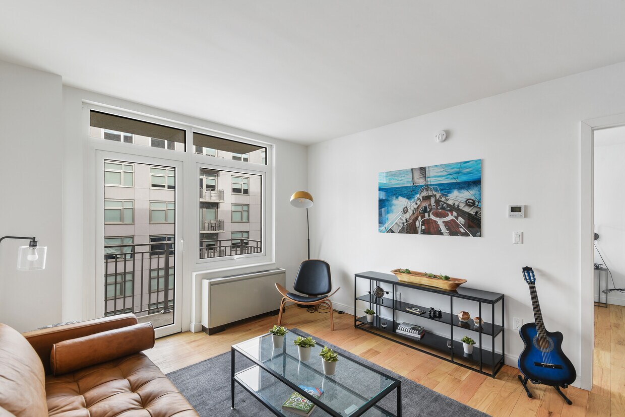 Foto principal - 1277 E 14th St