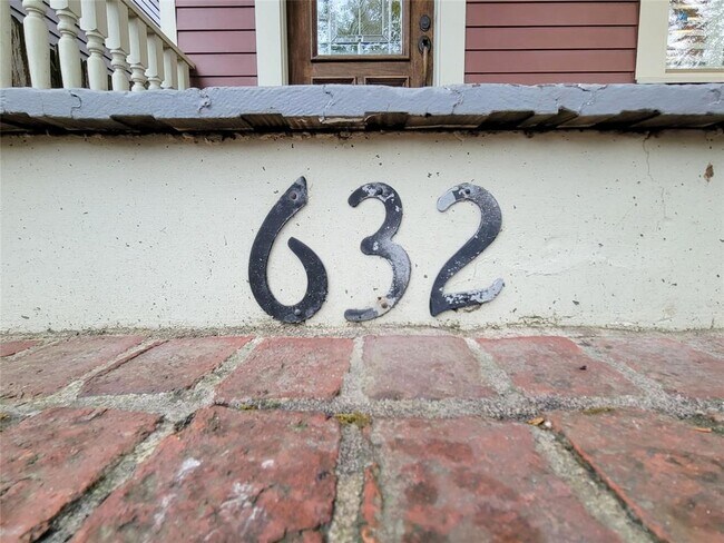Foto del edificio - 632 W 17th St