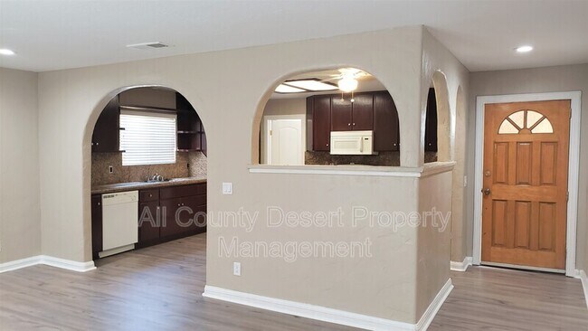 Foto del edificio - 83574 Tourmaline Ave