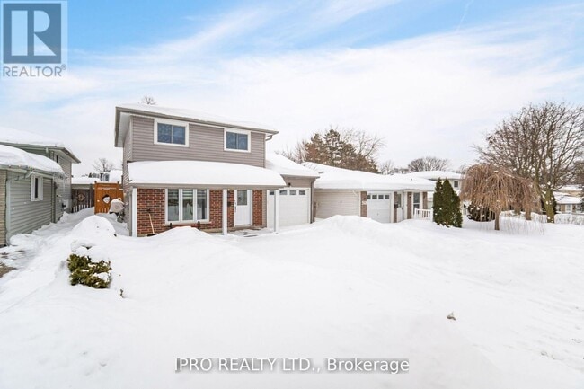 Building Photo - 512 Pinetree Crescent