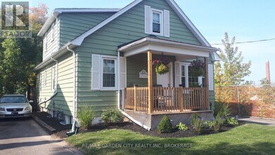 Building Photo - 75 Thomas St