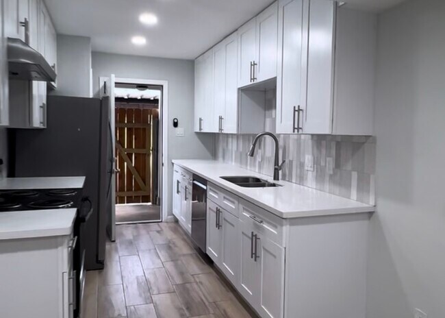 Foto del edificio - 10126 Emnora Ln
