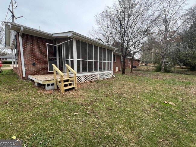Building Photo - 65 Sprayberry Rd