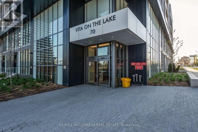 Photo du bâtiment - 70 Annie Craig Dr