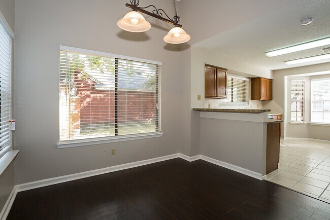 Building Photo - 24102 Scrivener Ln