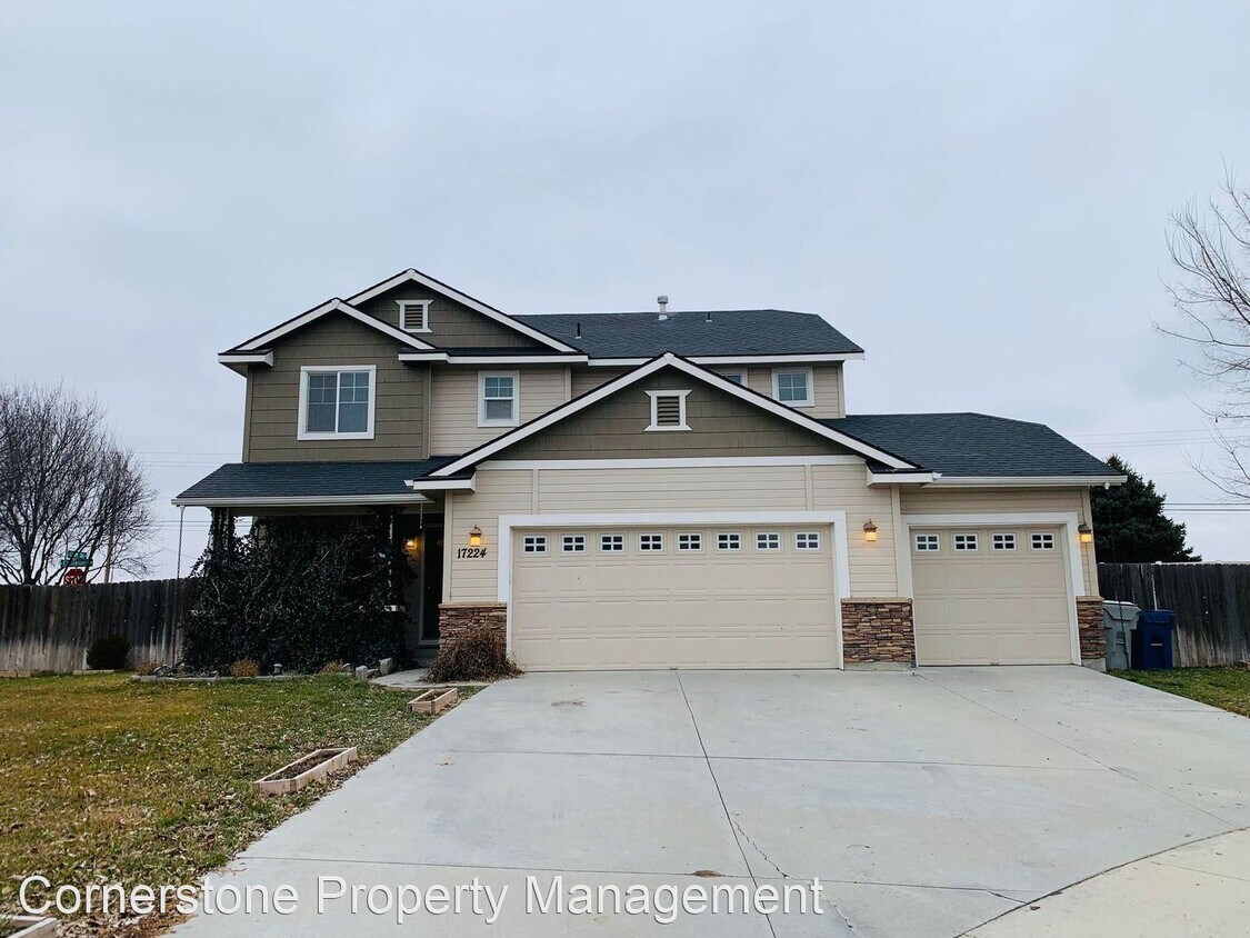 4 br, 2.5 bath House 17224 N Judith Ave House Rental in Nampa, ID