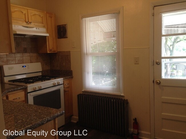Building Photo - 4 br, 1 bath House - 181 Anderson St.