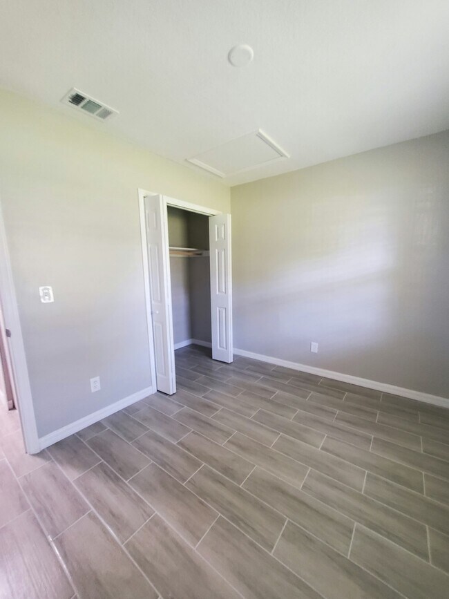 Foto del edificio - 3300 S 7th St