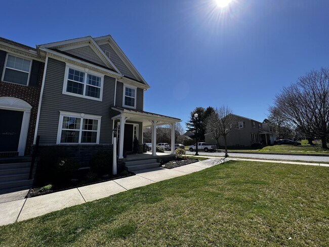 Foto del edificio - 900 Cadwell Ln