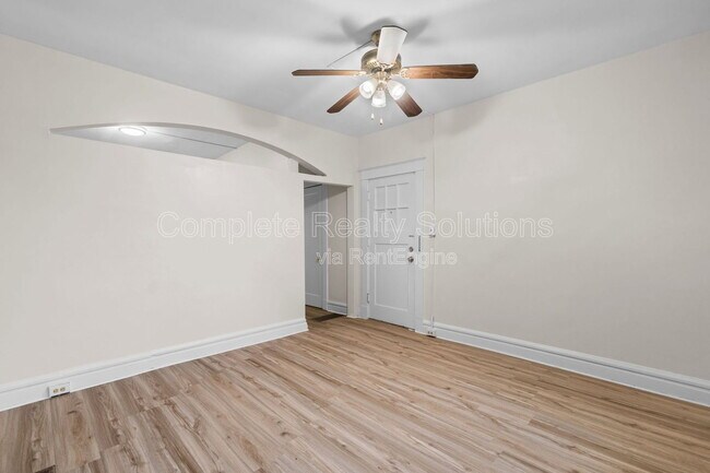 Foto del edificio - 4301 S 38th St