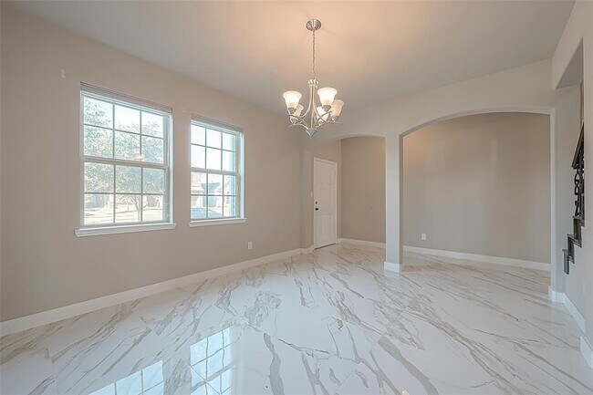 Foto del edificio - 6018 Mapleton Meadow Ln