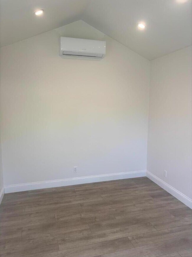 Foto del edificio - 1634 Virginia Ave