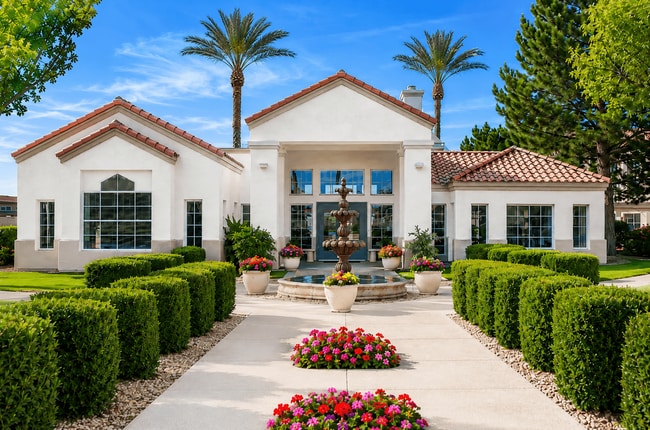 Building Photo - La Fontaine at Sun City