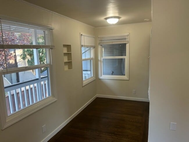 Building Photo - 820 N El Camino Real