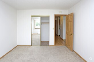 2BR, 1BA - 975 SF - Dakota View Estates