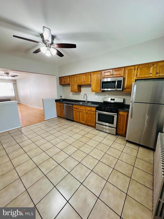 Foto del edificio - 3173 Mercer St
